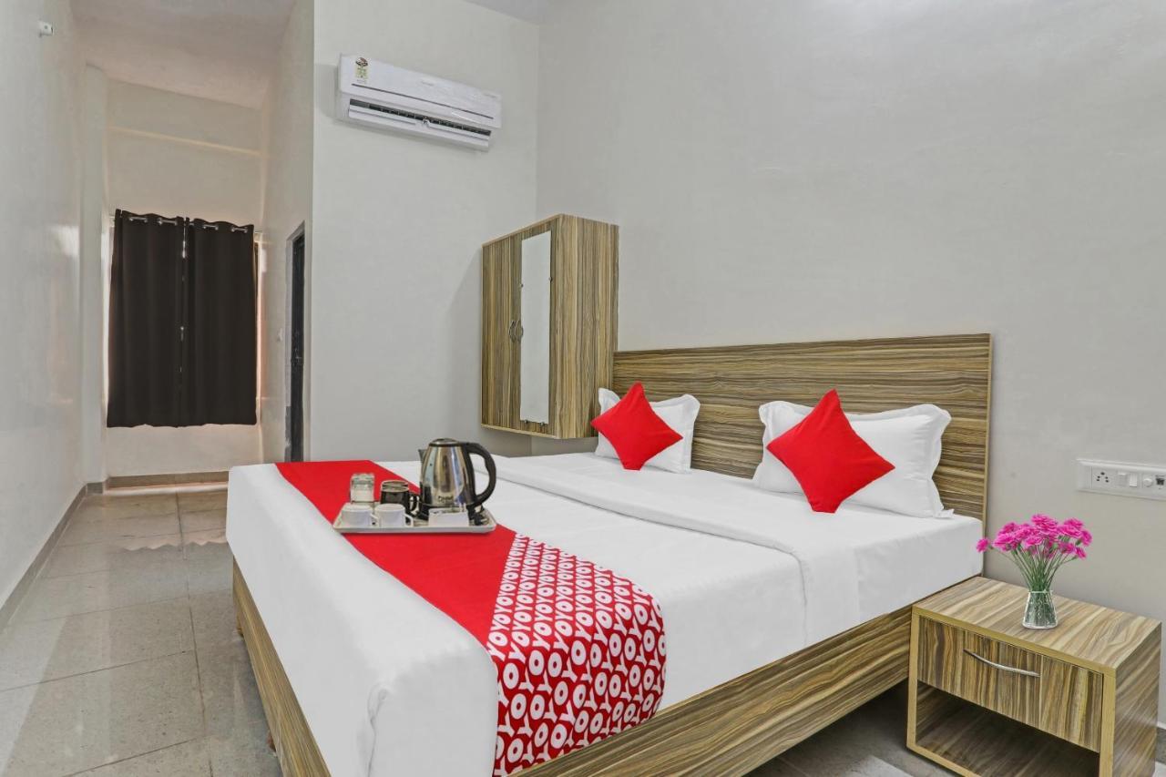 Hotel Flagship Jn And Banquet Gonda