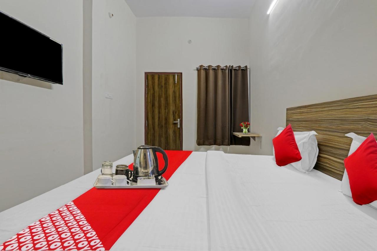 Flagship Jn And Banquet Hotel Gonda