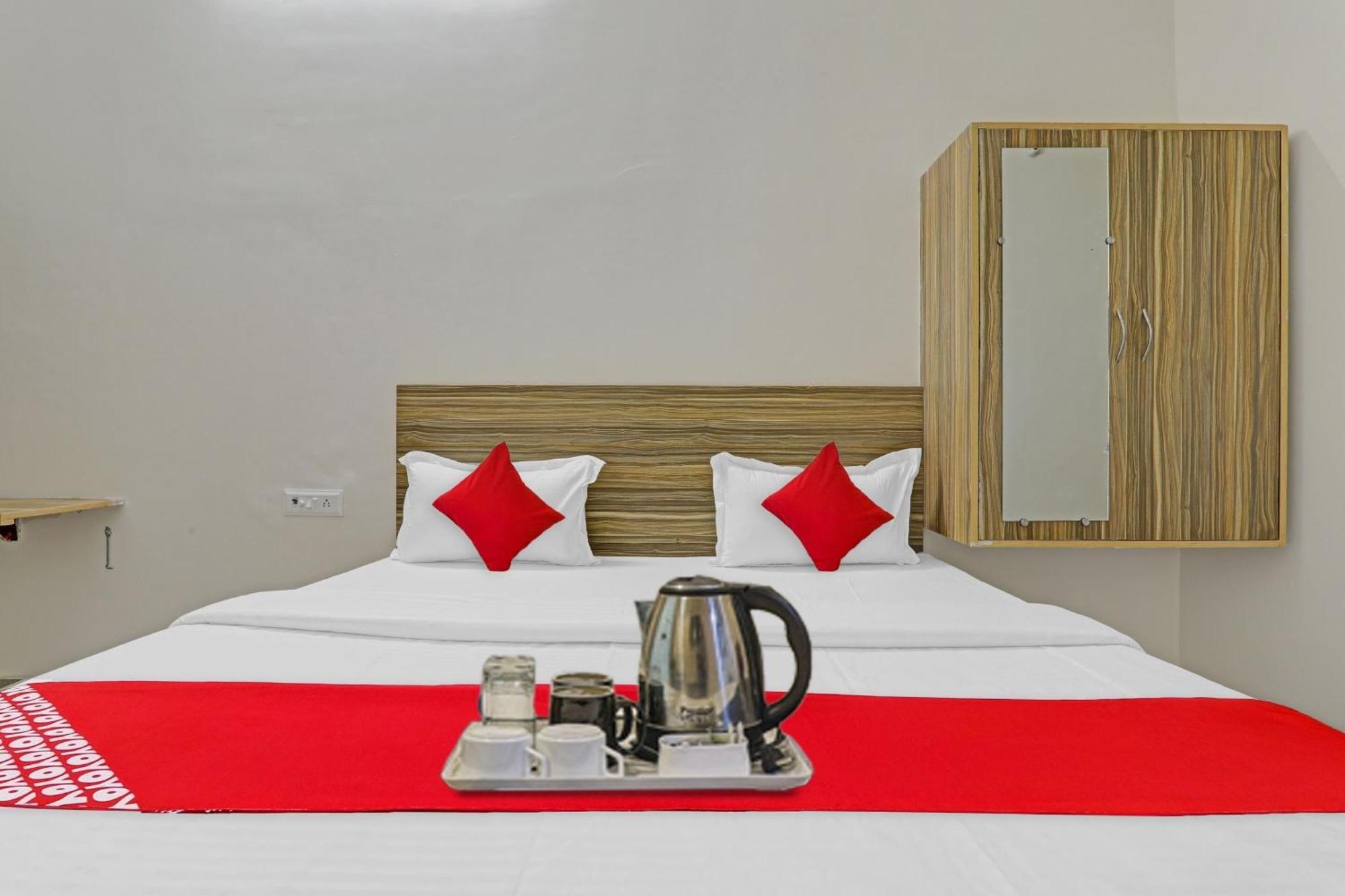 Hotel Flagship Jn And Banquet Gonda